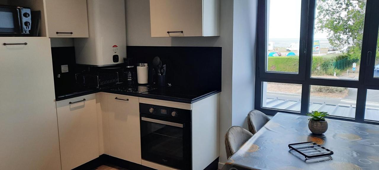 Les Appartements De La B Saint-Benoit-des-Ondes Ngoại thất bức ảnh